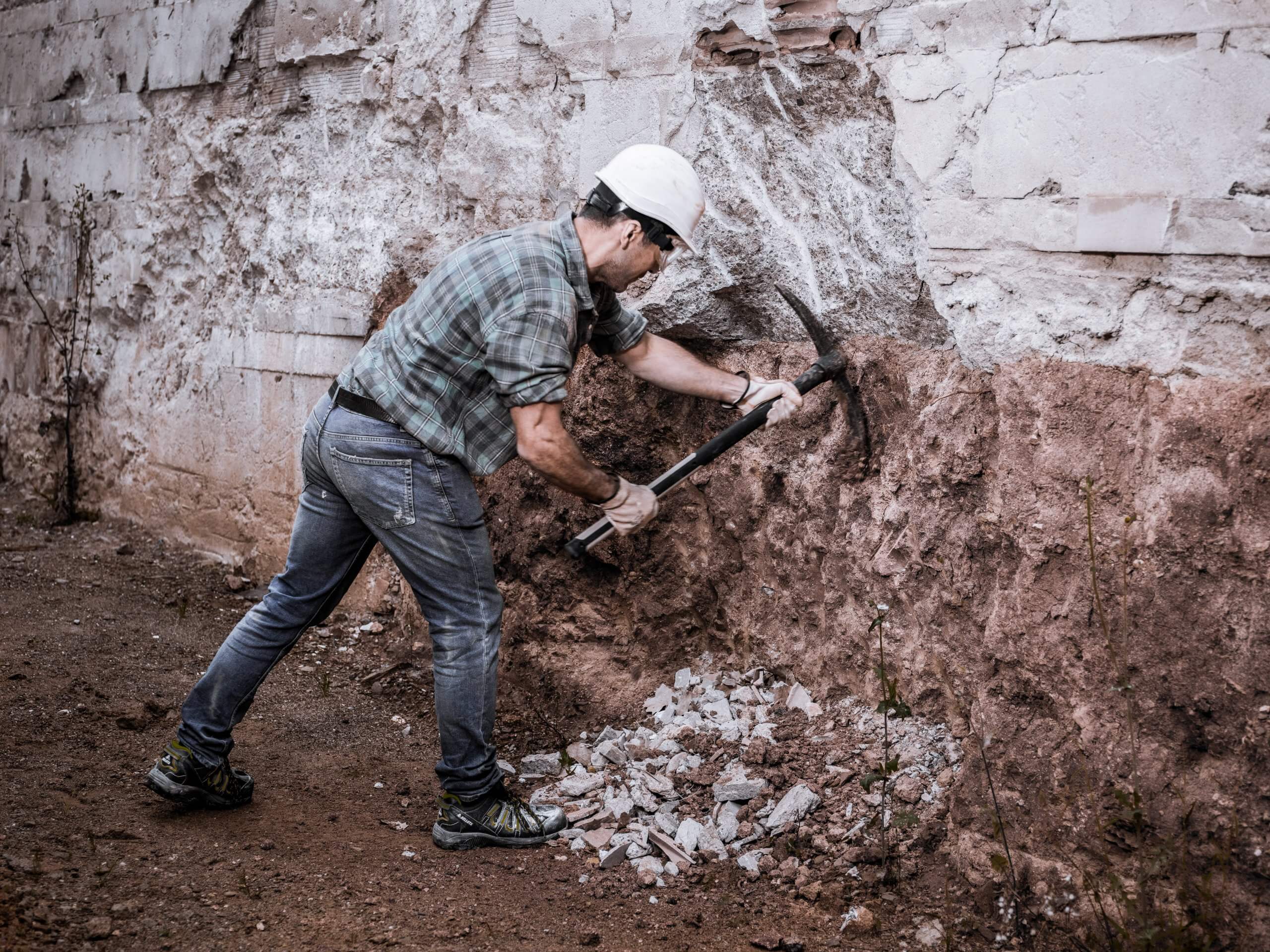 Read more about the article Different Safety Work Pants Available in the market